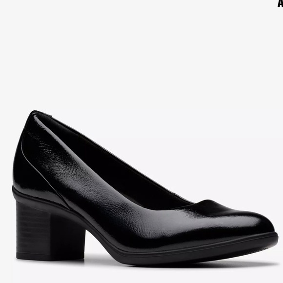 Clarks Artisan Shaya Poppy Black Patent Leather Block Heel Pumps